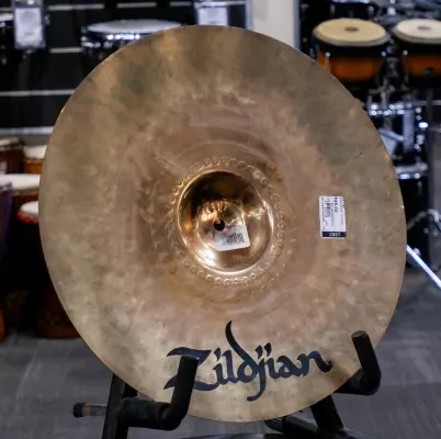 Zildjian - ZBT16C - ZBT Series - 16 inch Crash 4